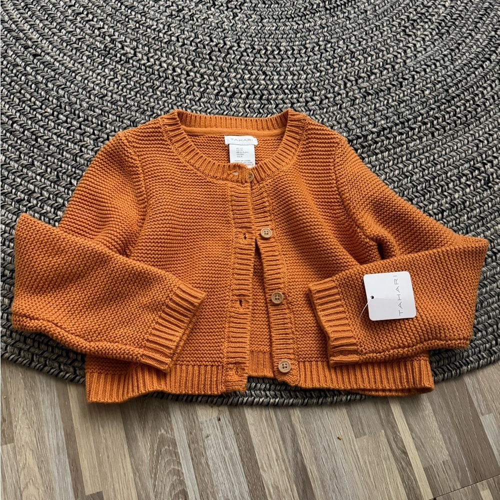 Nwt baby Tahari cable knit sweater size 4t T30